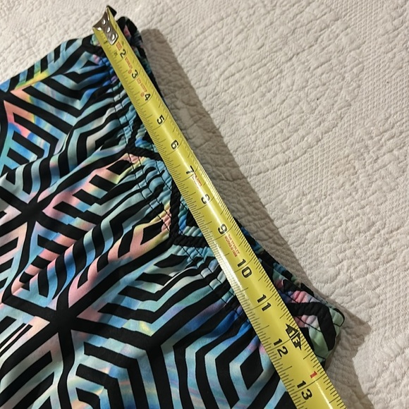 EDM Geometric Patterned Shorts. Festival Music tie-dye. Nearly New. 30 - Picture 6 of 7